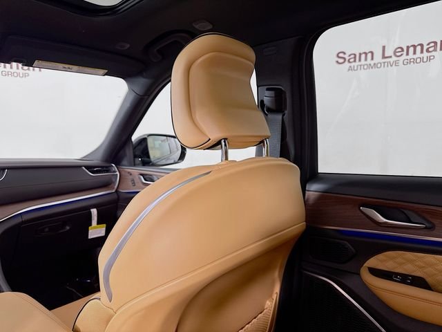 Used 2025 Black Jeep Summit image 24