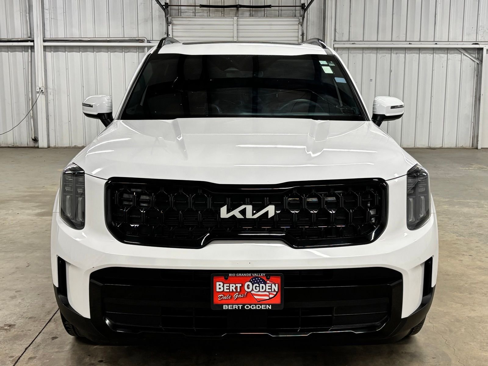 Used 2024 White Kia EX X-Line image 2