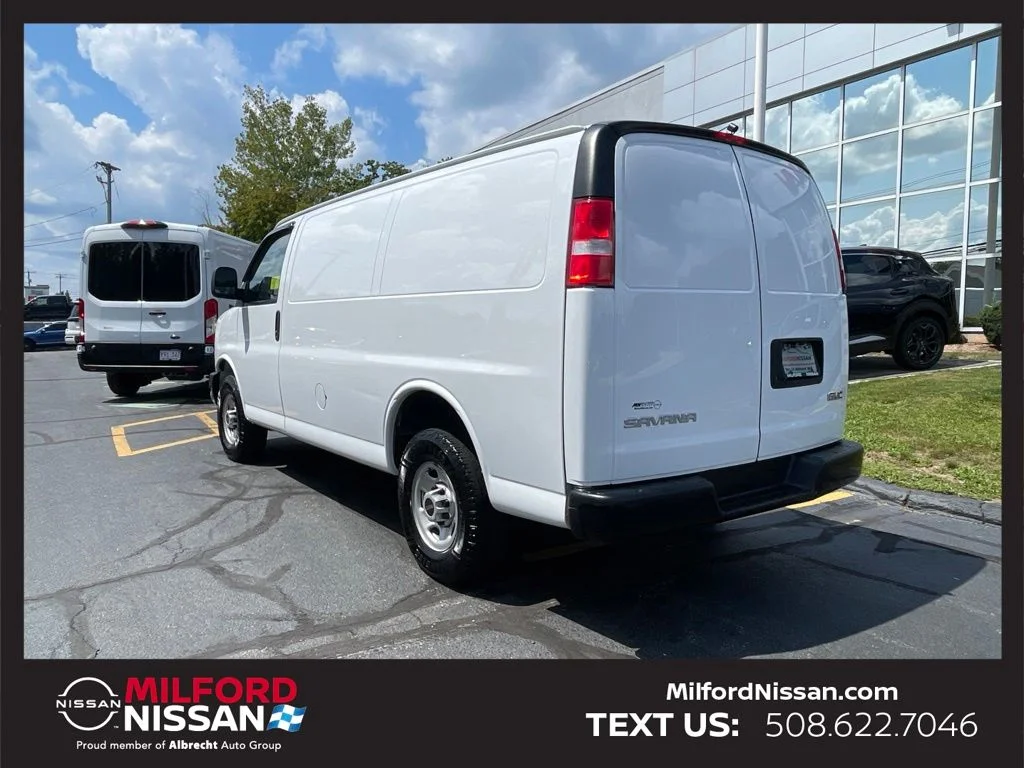 Used 2023 White GMC Work Van image 3