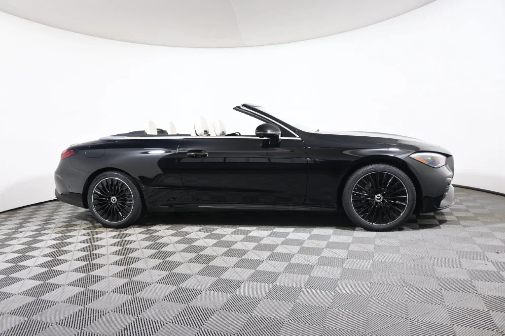 New 2027 Black Mercedes-Benz CLE 300 image 16