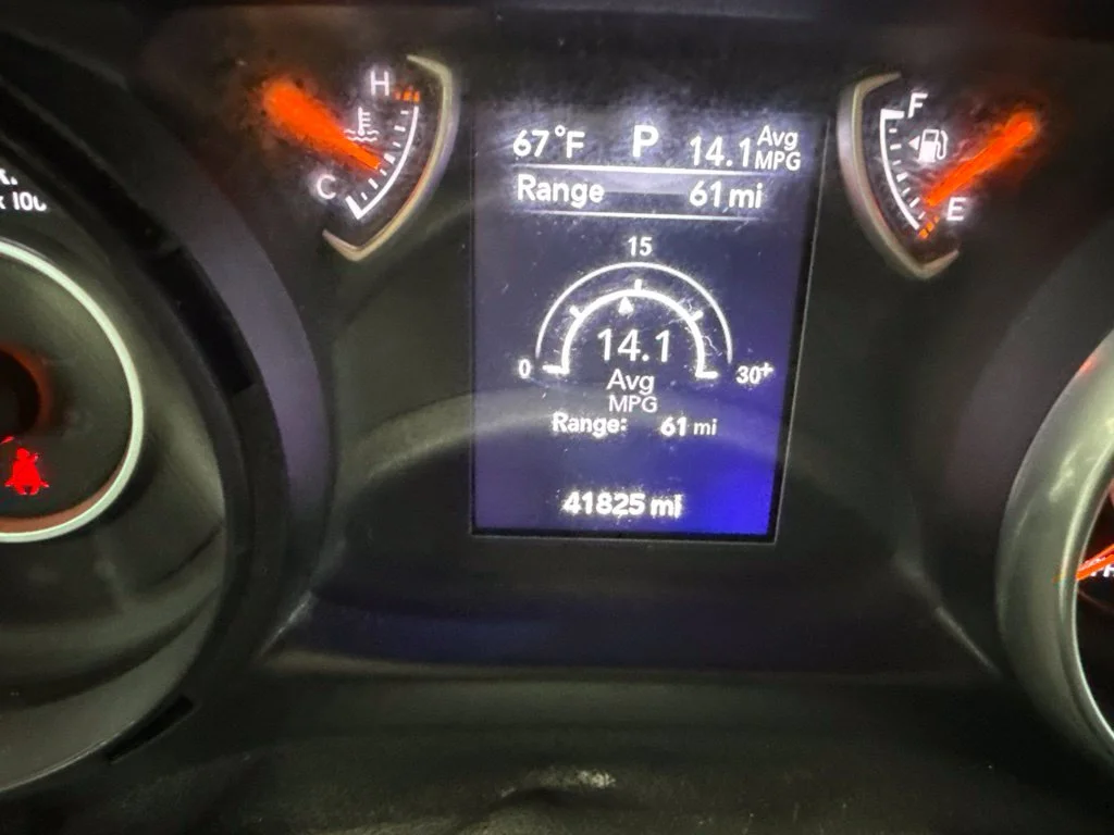 Used 2019 Gray Jeep Sport S image 26