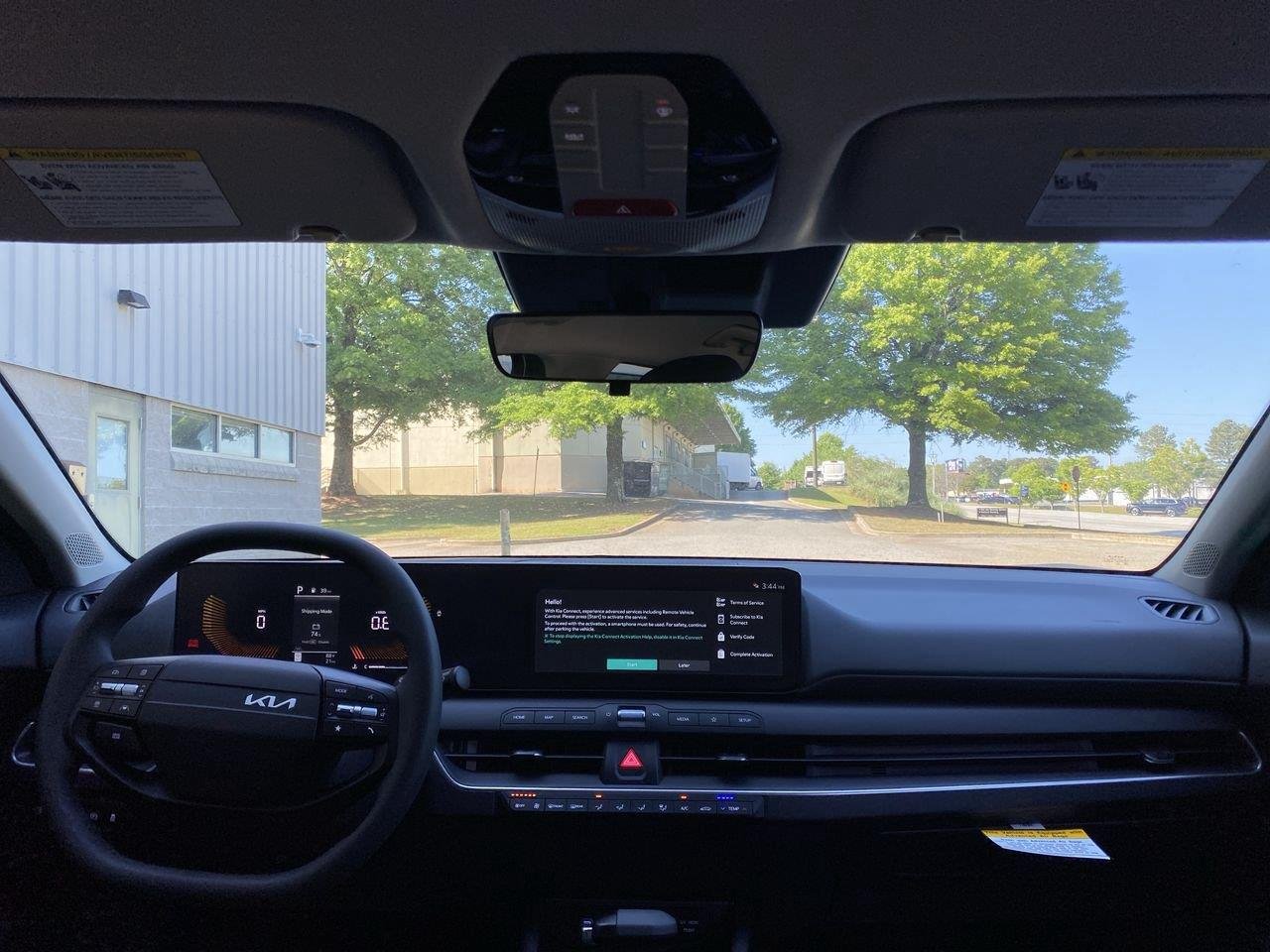 New 2026 Snow White Pearl Kia LXS image 29