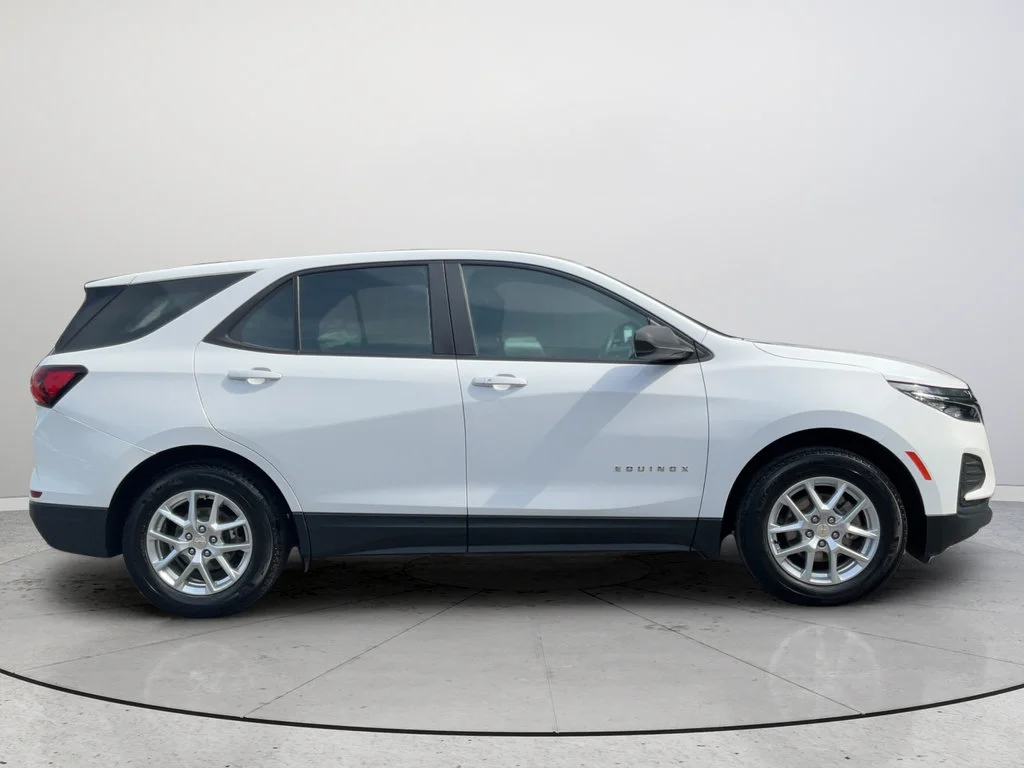 2024 Chevrolet Equinox LS - Photo 6