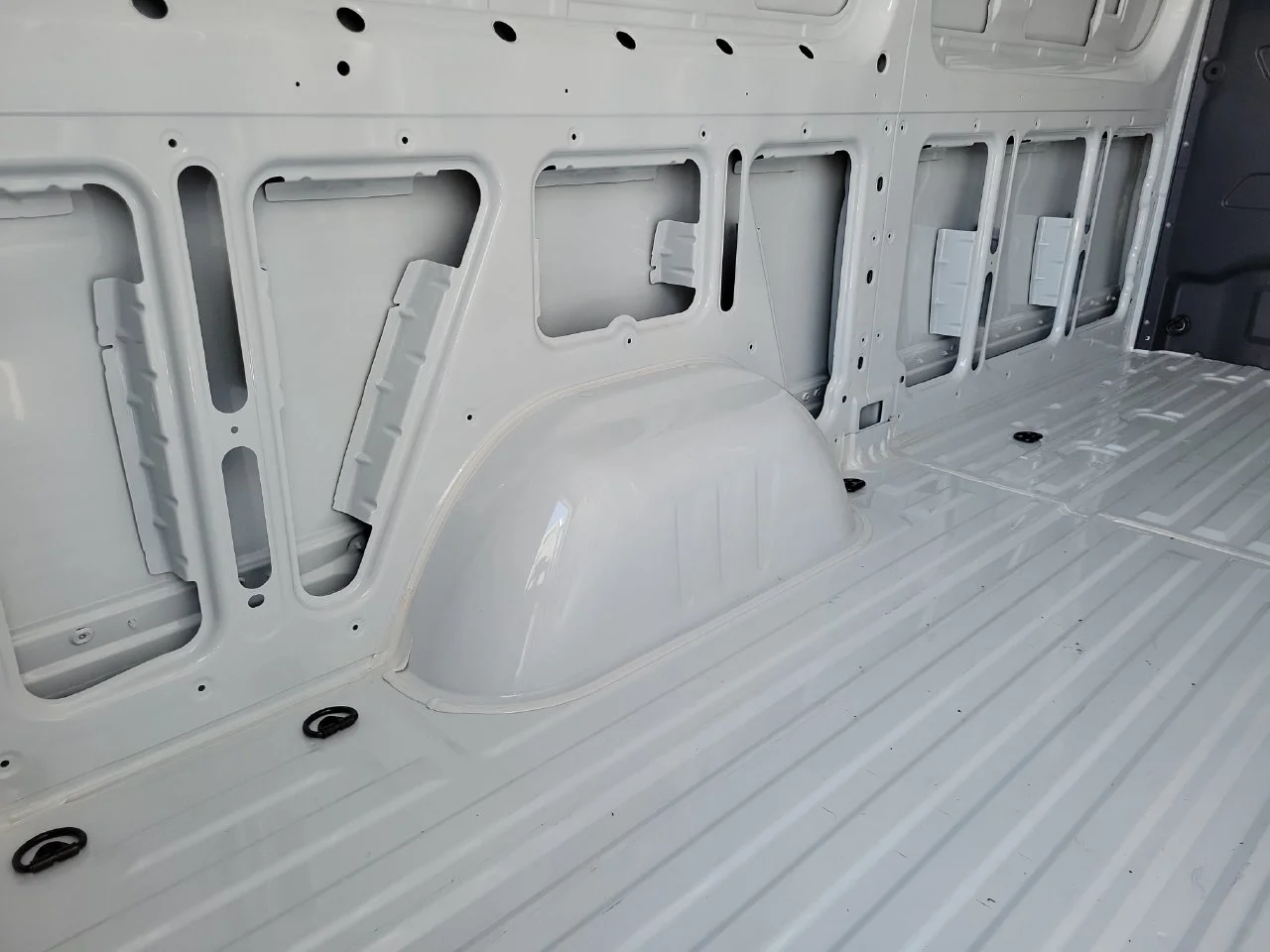 New 2025 Arctic+White Mercedes-Benz Cargo 144 WB image 10