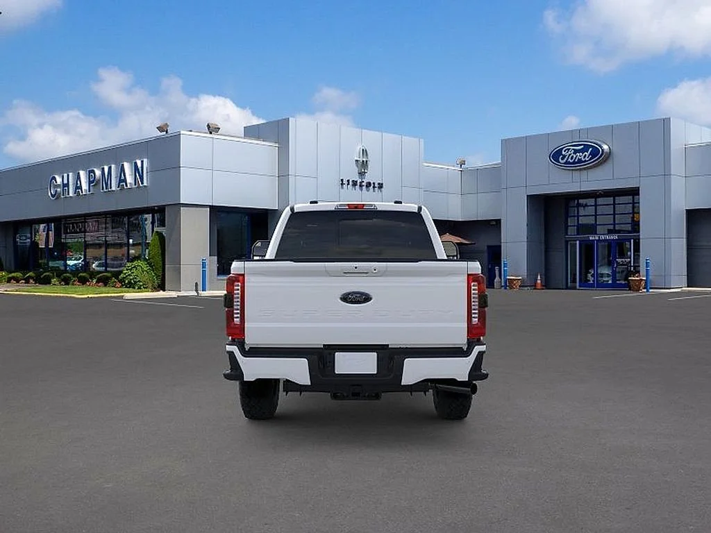 New 2026 Oxford White Ford F-250® XLT image 5