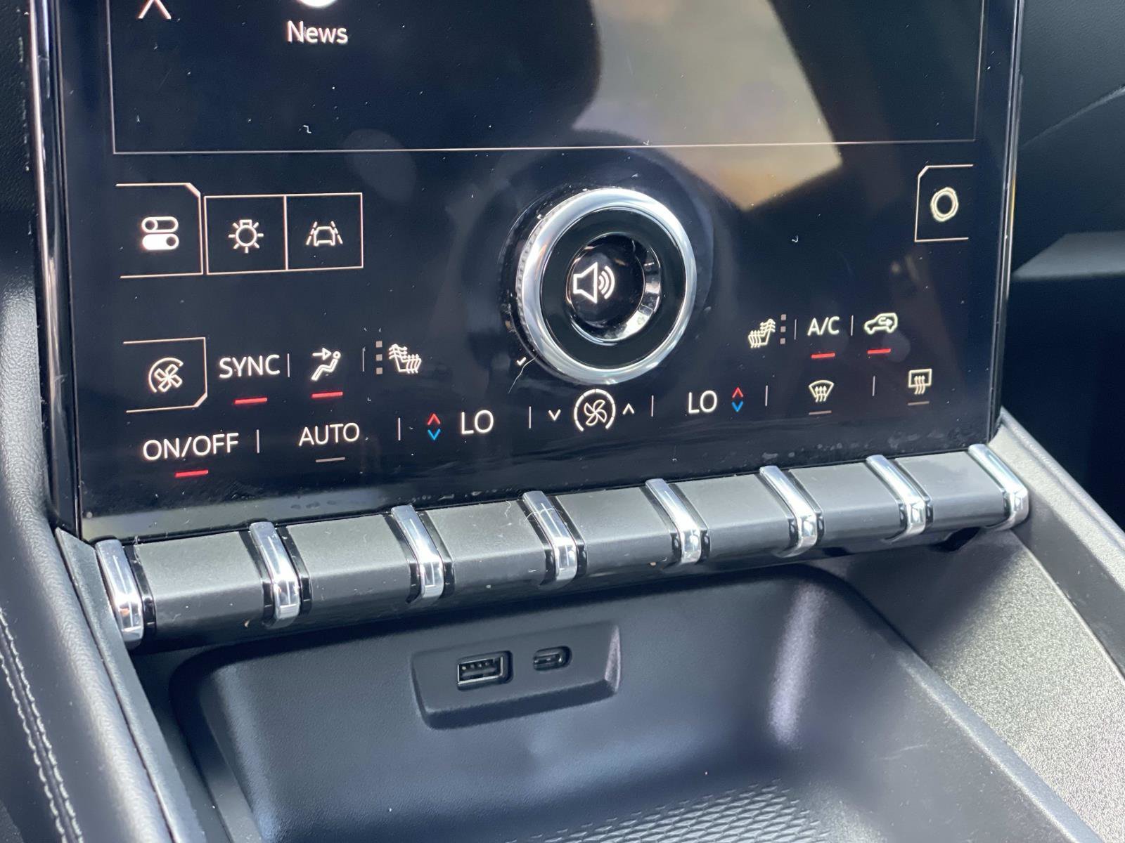 Used 2025 Rapids Metallic GMC Elevation image 15