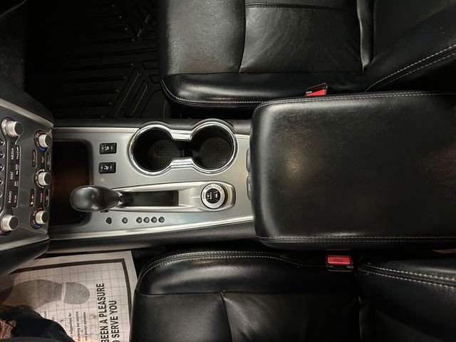 Used 2020 Silver Nissan SL image 23