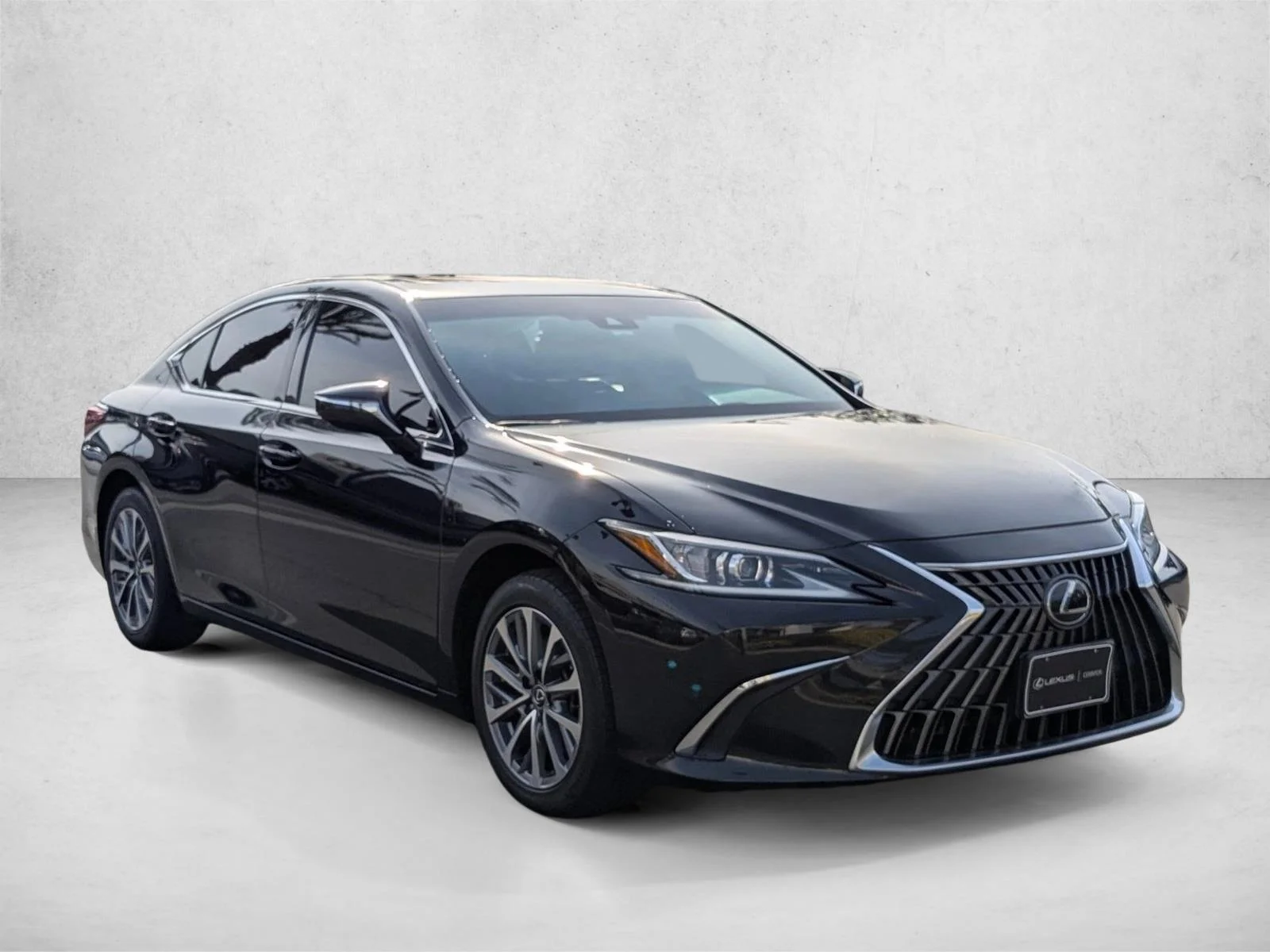 2024 Lexus ES 350 - Photo 3