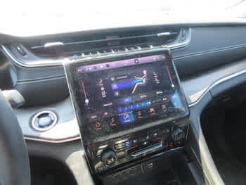 Used 2024 Diamond Black Crystal Pearlcoat Jeep  image 5