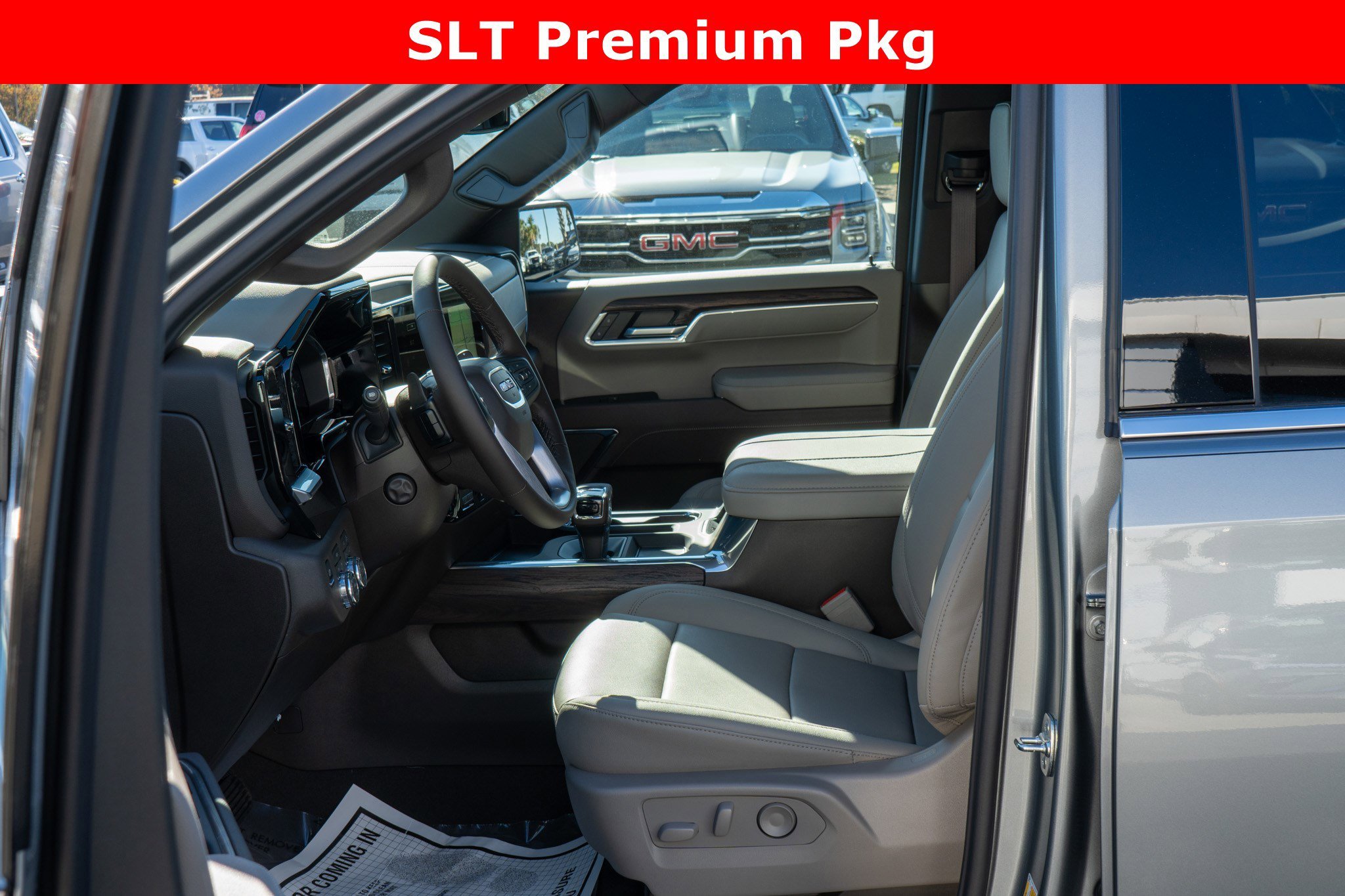 2026 GMC Sierra 1500 SLT - Photo 18