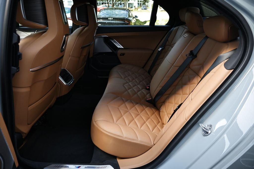 Used 2023 Brooklyn Gray Metallic BMW 740i image 25