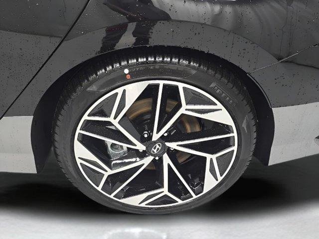 New 2025 Black Hyundai SEL image 31