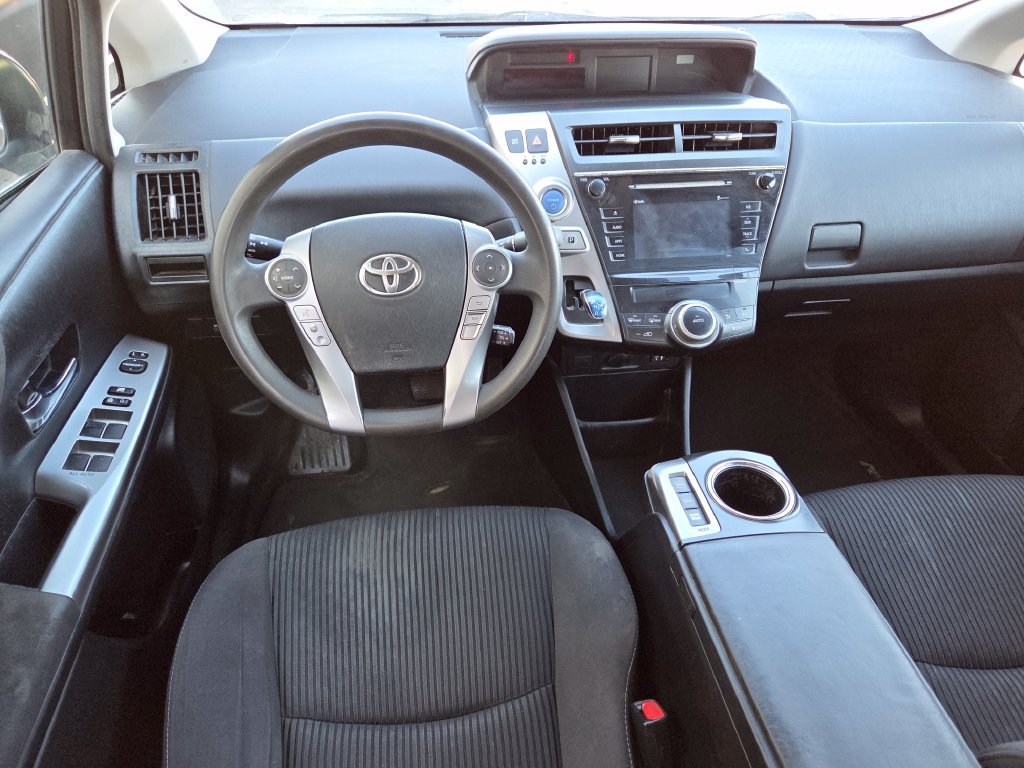 Used 2015 Brown Toyota Three image 17