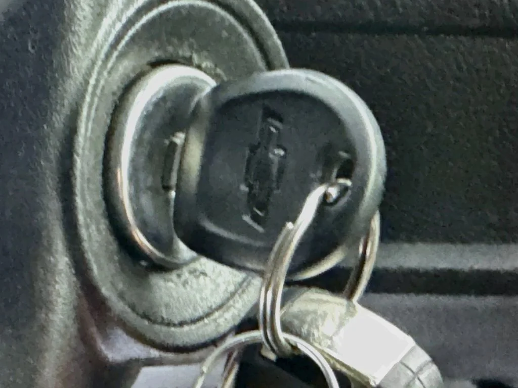 Used 2014 Silver Chevrolet 1LS image 17