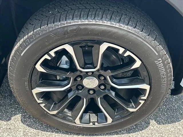 New 2026 Glacier White Tricoat GMC Denali image 15