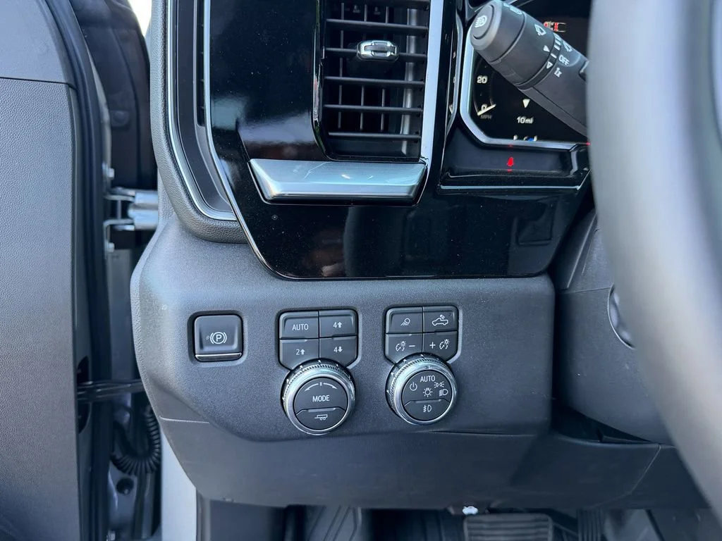 New 2026 Sterling Metallic GMC SLT image 21