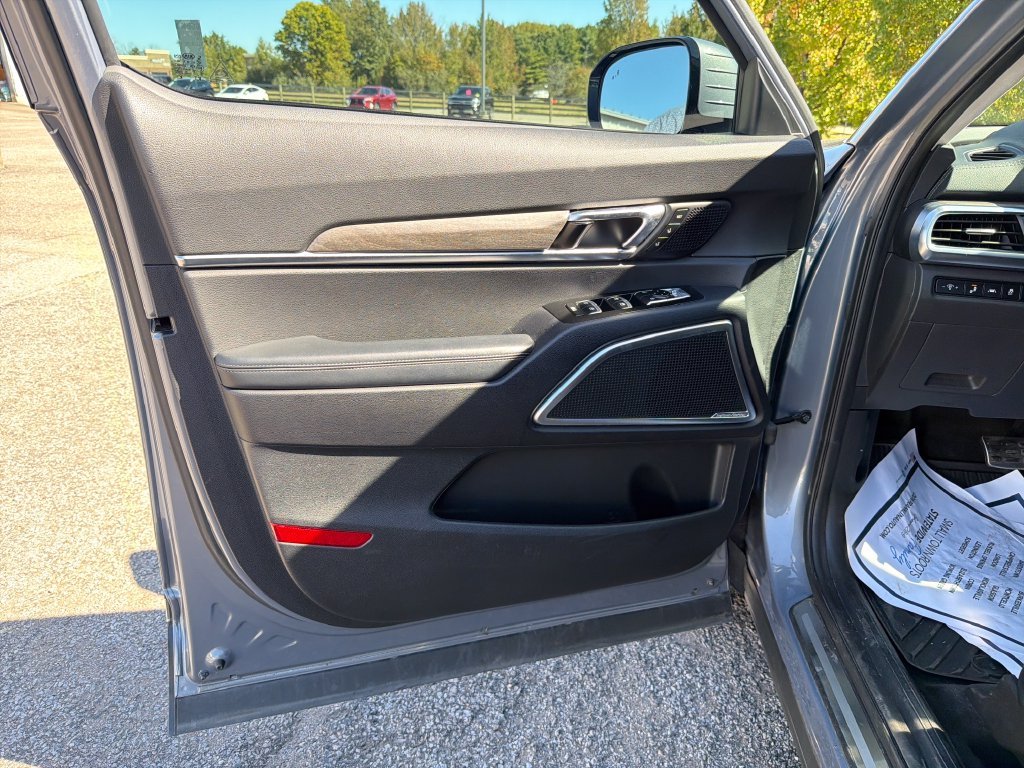 Used 2021 Silver Kia SX image 13