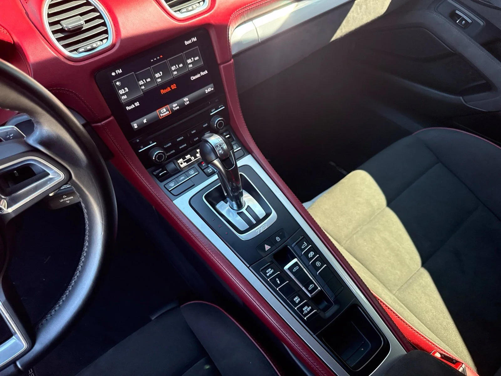 Used 2022 GT Silver Metallic Porsche  image 18