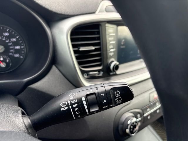 Used 2019 Titanium Silver Kia LX image 17