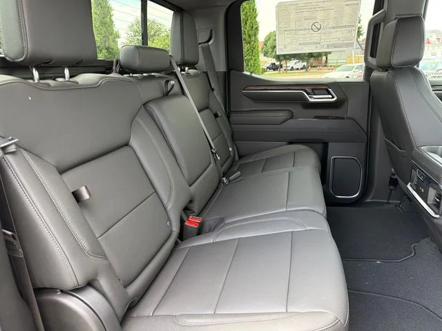 2026 GMC Sierra 1500 SLT - Photo 23