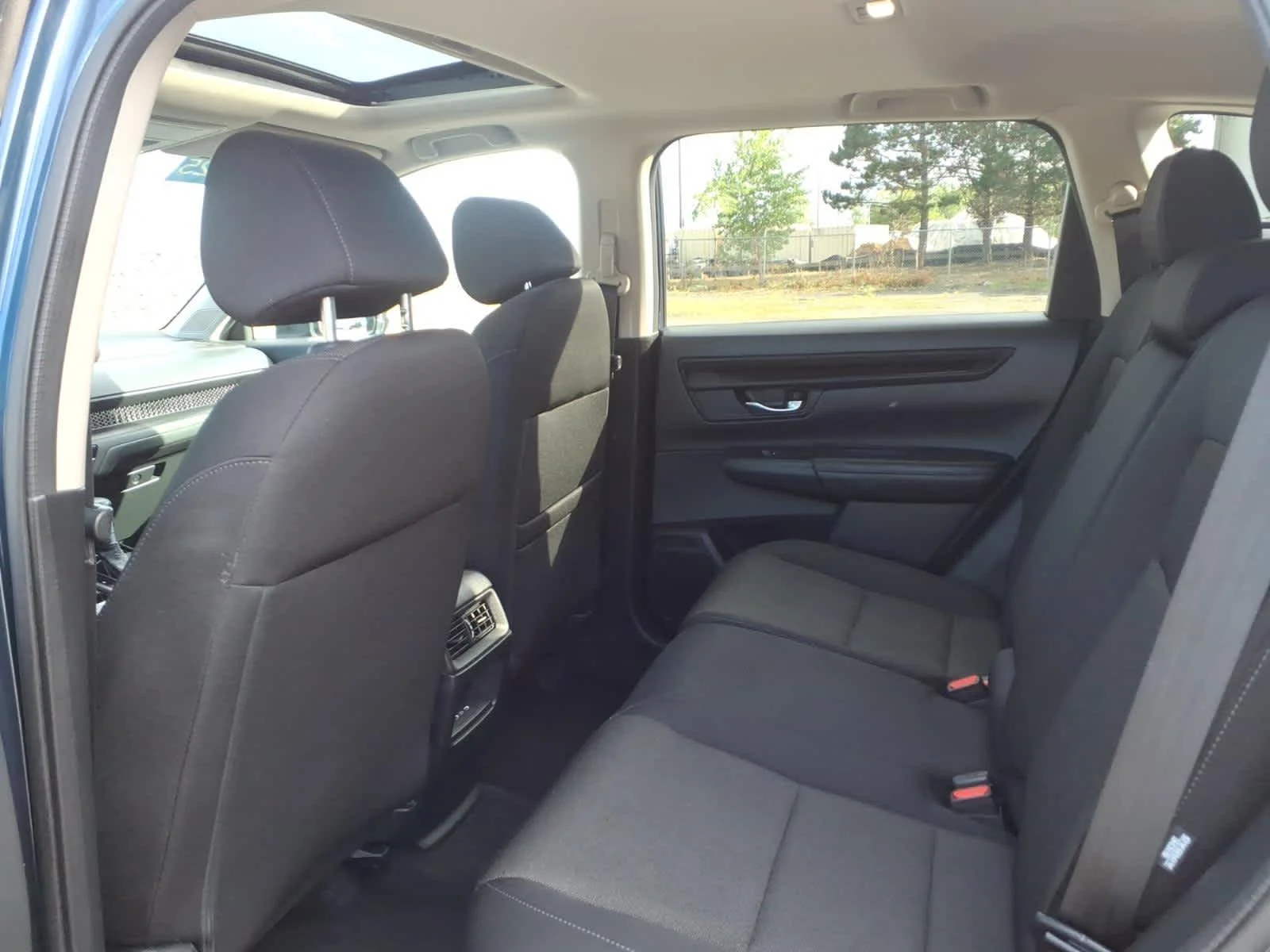 Certified Used 2025 Canyon River Blue Metallic Honda EX image 12