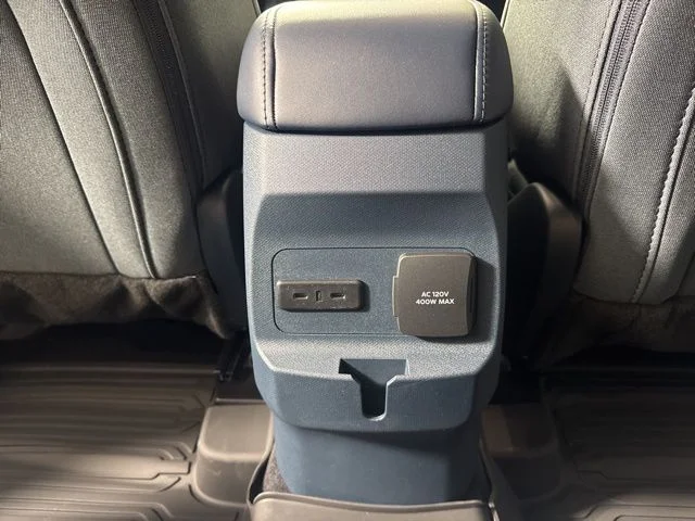 New 2026 Azure Gray Metallic Tri-Coat Ford XLT image 13