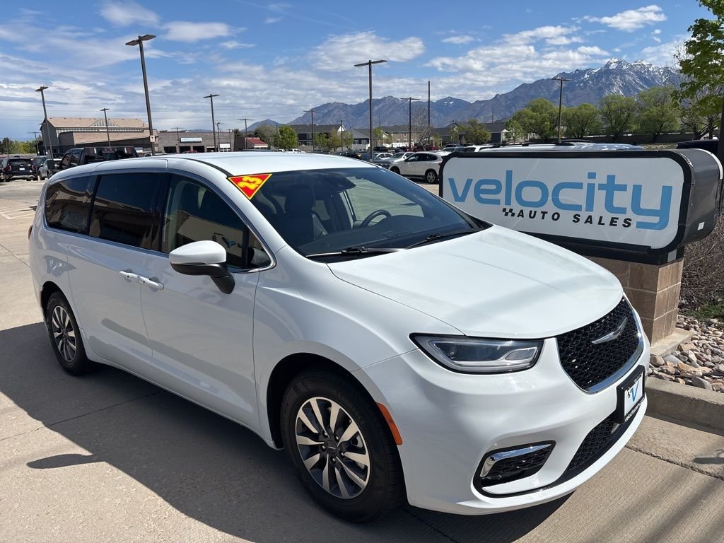 2023 Chrysler Pacifica Hybrid