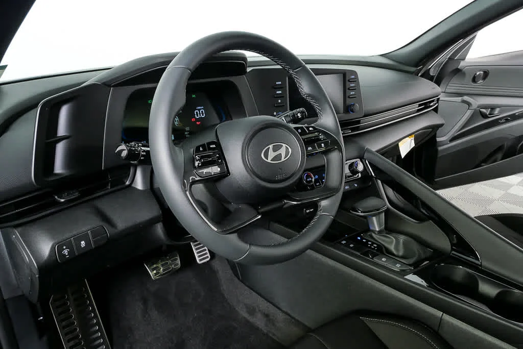 New 2026 Amazon Gray Hyundai SEL Sport Premium image 16