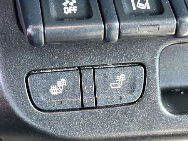 Used 2020 Summit White Chevrolet Z71 image 26