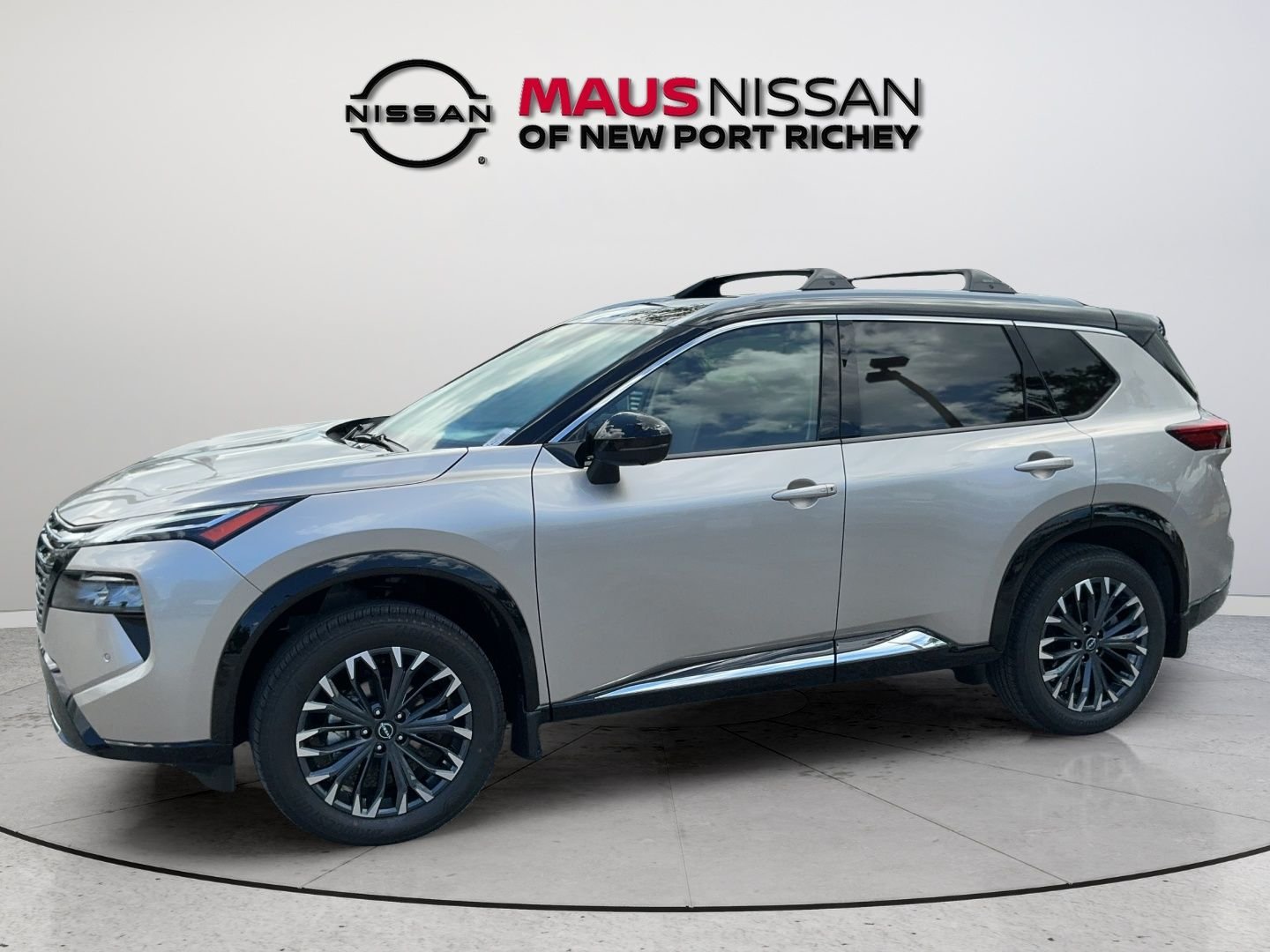 New 2026 Silver Nissan Platinum image 5
