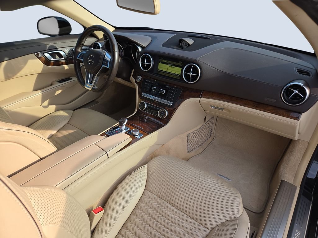 Used 2013 Black Mercedes-Benz SL 550 image 27