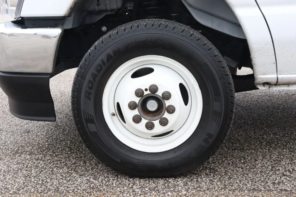 Used 2024 White Ford Base image 37
