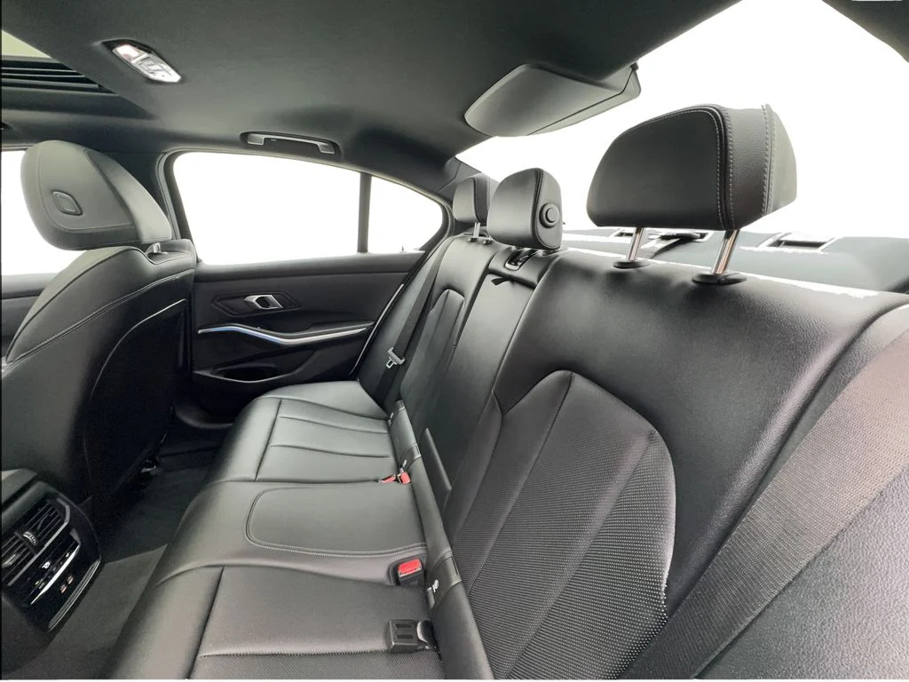 Used 2025 White BMW 330i image 25