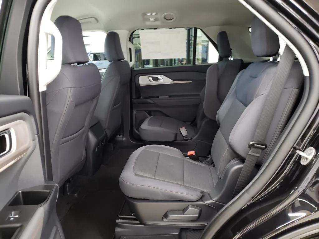 New 2026 Agate Black Metallic Ford Active image 12