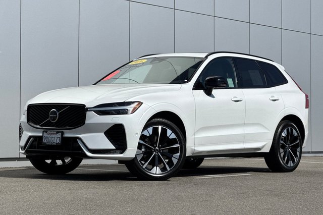2026 Volvo XC60 B5 Plus
