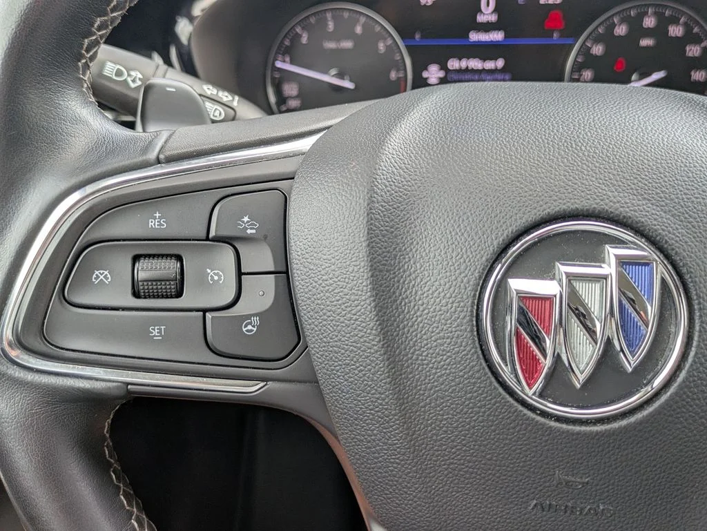 Used 2023 Red Buick Essence image 14