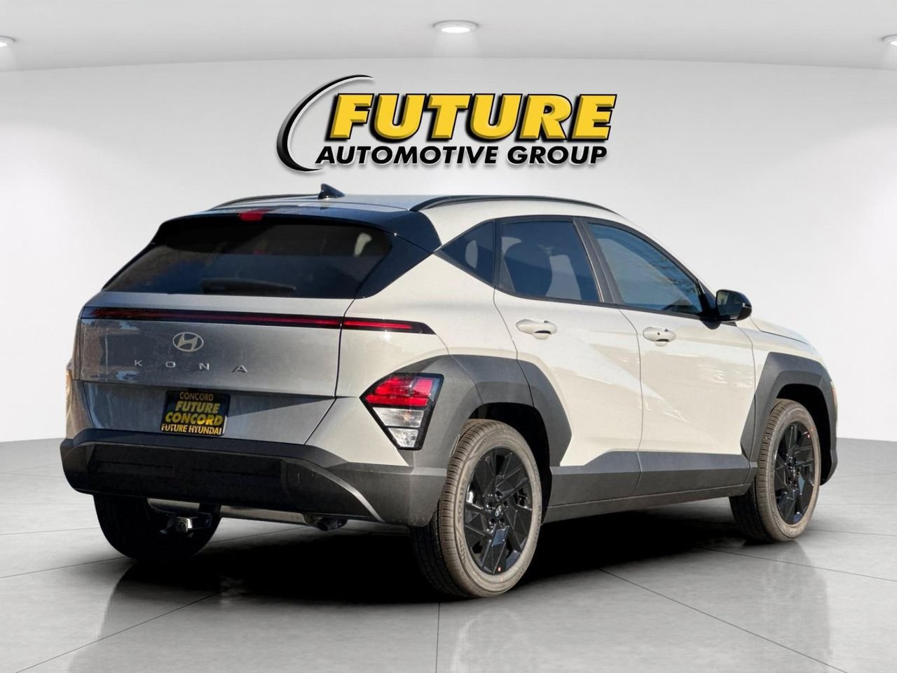 New 2027 Gray Hyundai SEL Sport FWD image 3