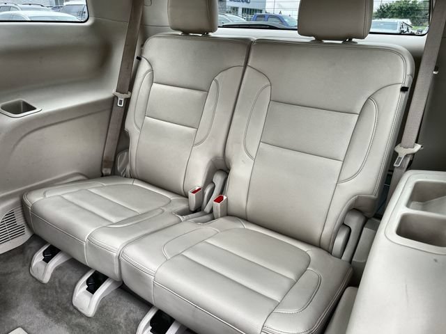Used 2022 WHITE FROST TRICOAT GMC Denali image 27