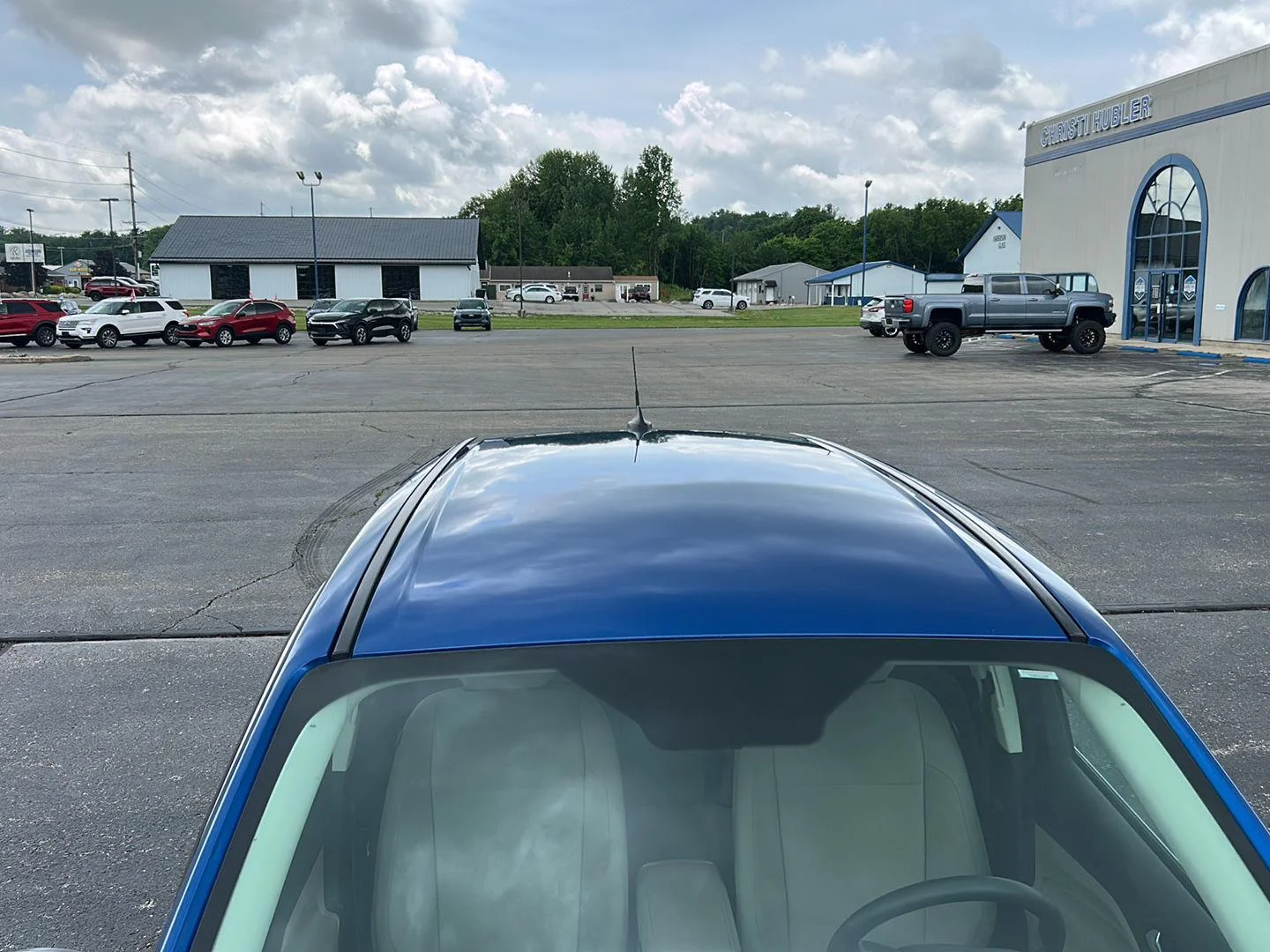 Used 2019 Lightning Blue Ford SE image 10