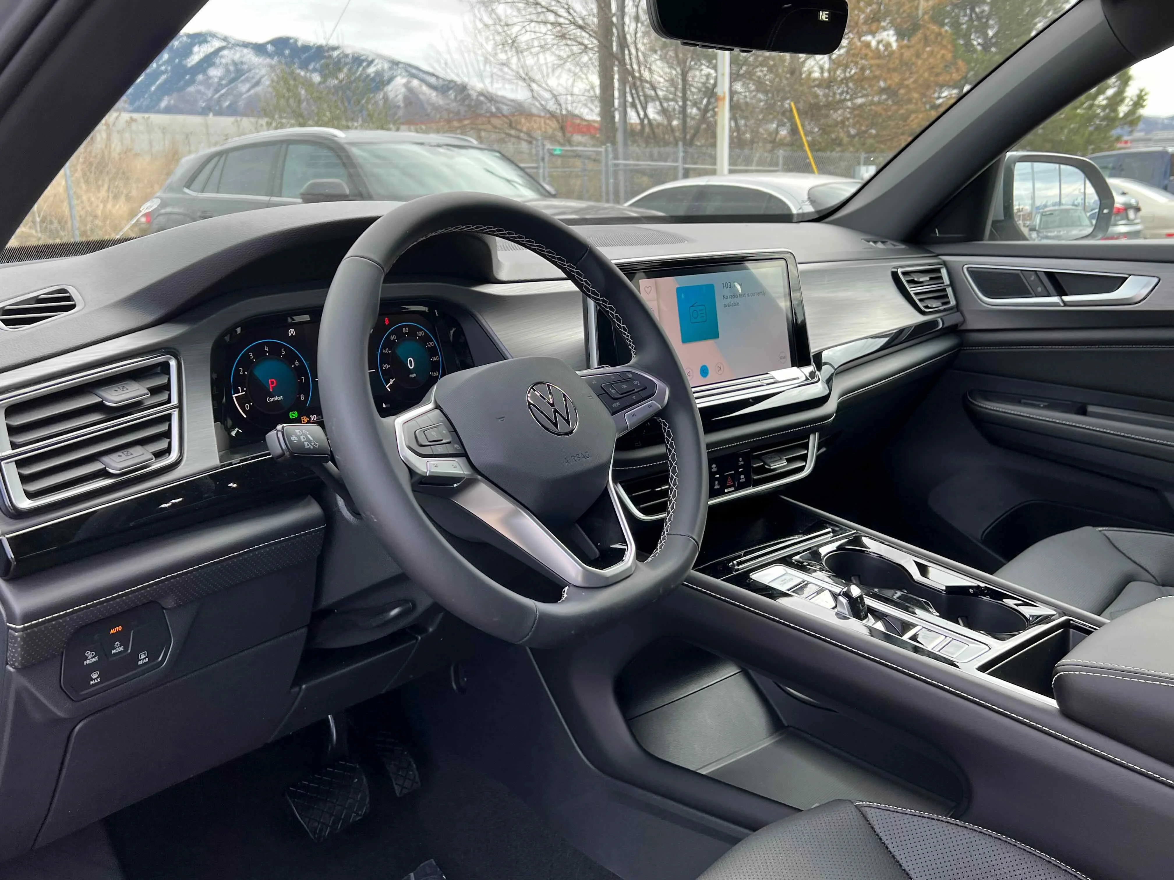 New 2026 Silver Mist Volkswagen 2.0T SE w/Technology image 4