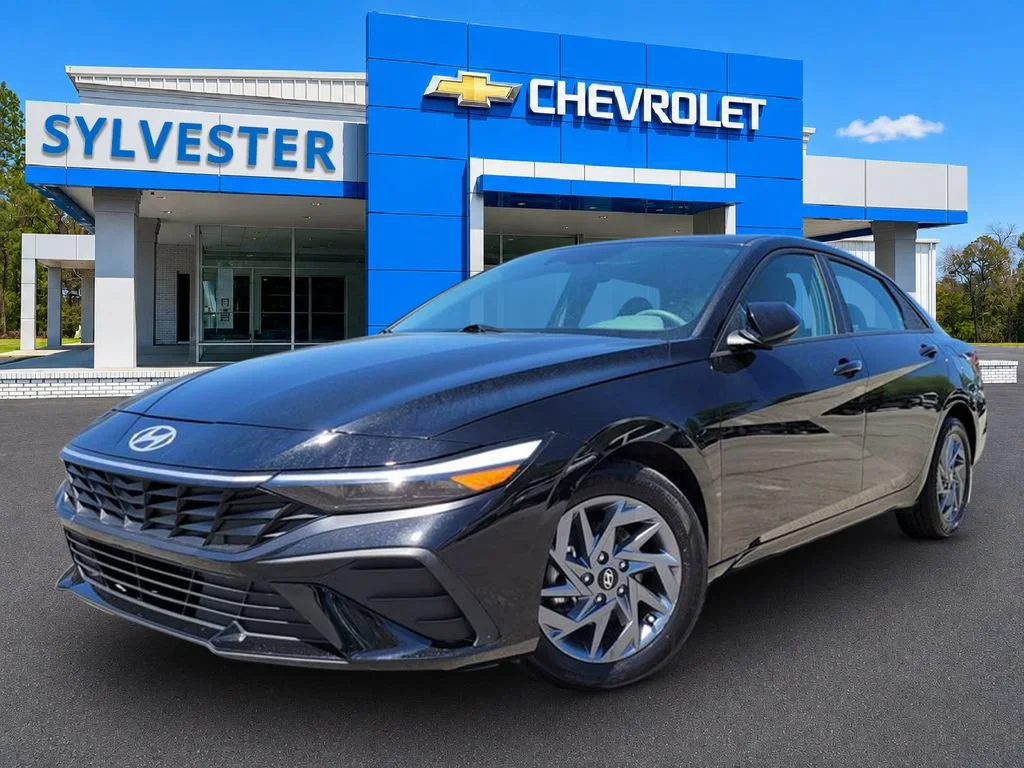 Used 2024 Black Hyundai SEL image 1