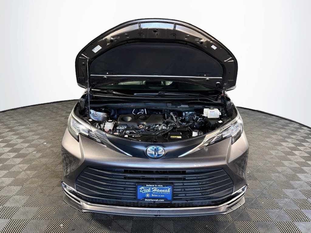 Used 2023 Predawn Gray Mica Toyota XLE image 21