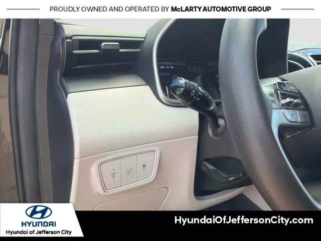 Used 2023 Black Hyundai SEL image 29