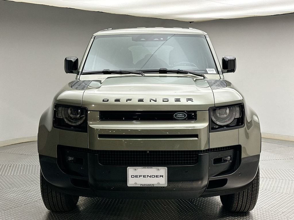 Used 2023 Pangea Green Metallic Land Rover S image 16