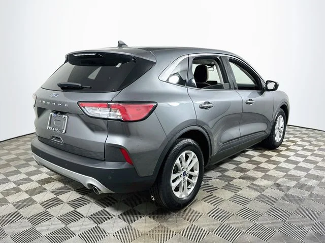 Pre-Owned 2022 Ford Escape SE