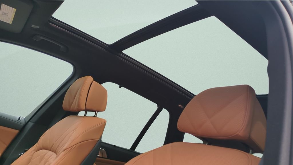 New 2026 Dravit Grey Metallic BMW xDrive40i image 20