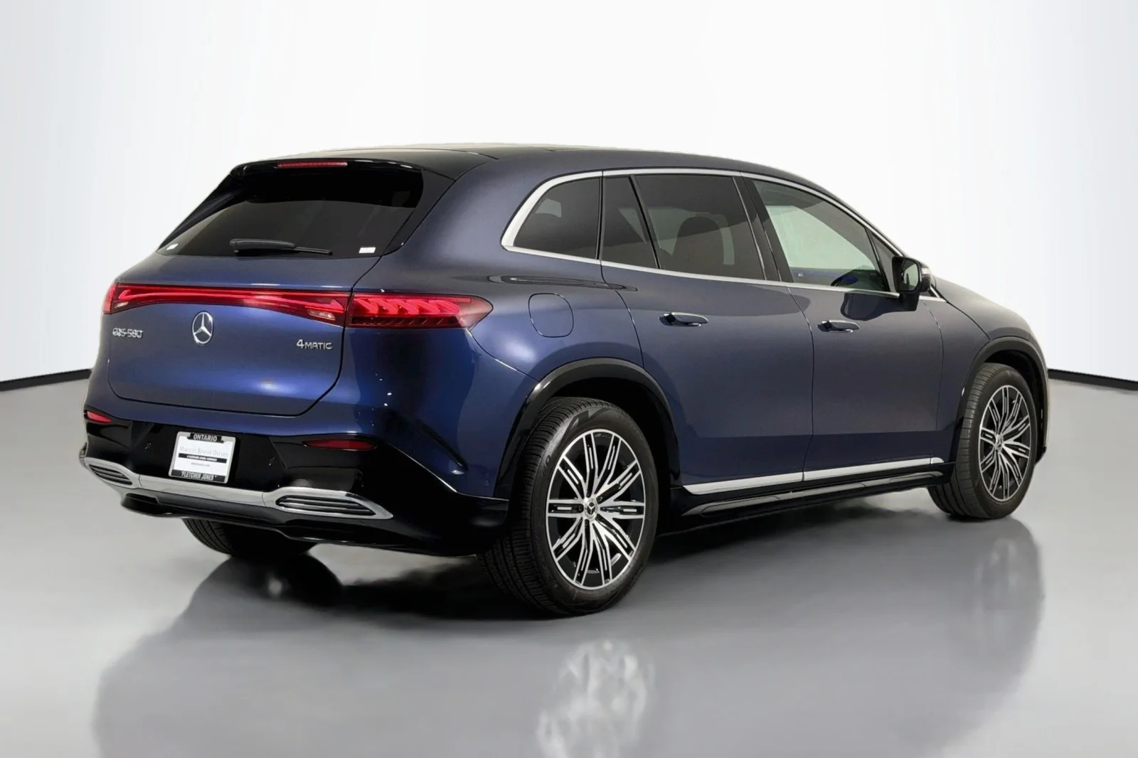 Used 2023 Twilight Blue Metallic Mercedes-Benz 580 image 11