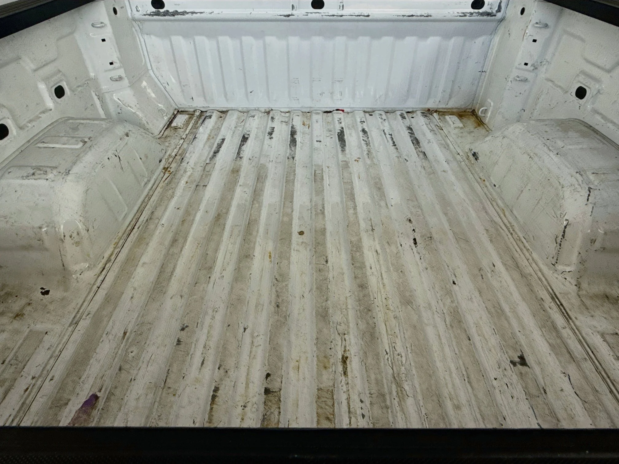 Used 2023 SUMMIT WHITE Chevrolet RST image 28