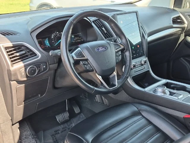 Used 2024 Gray Ford SEL image 20