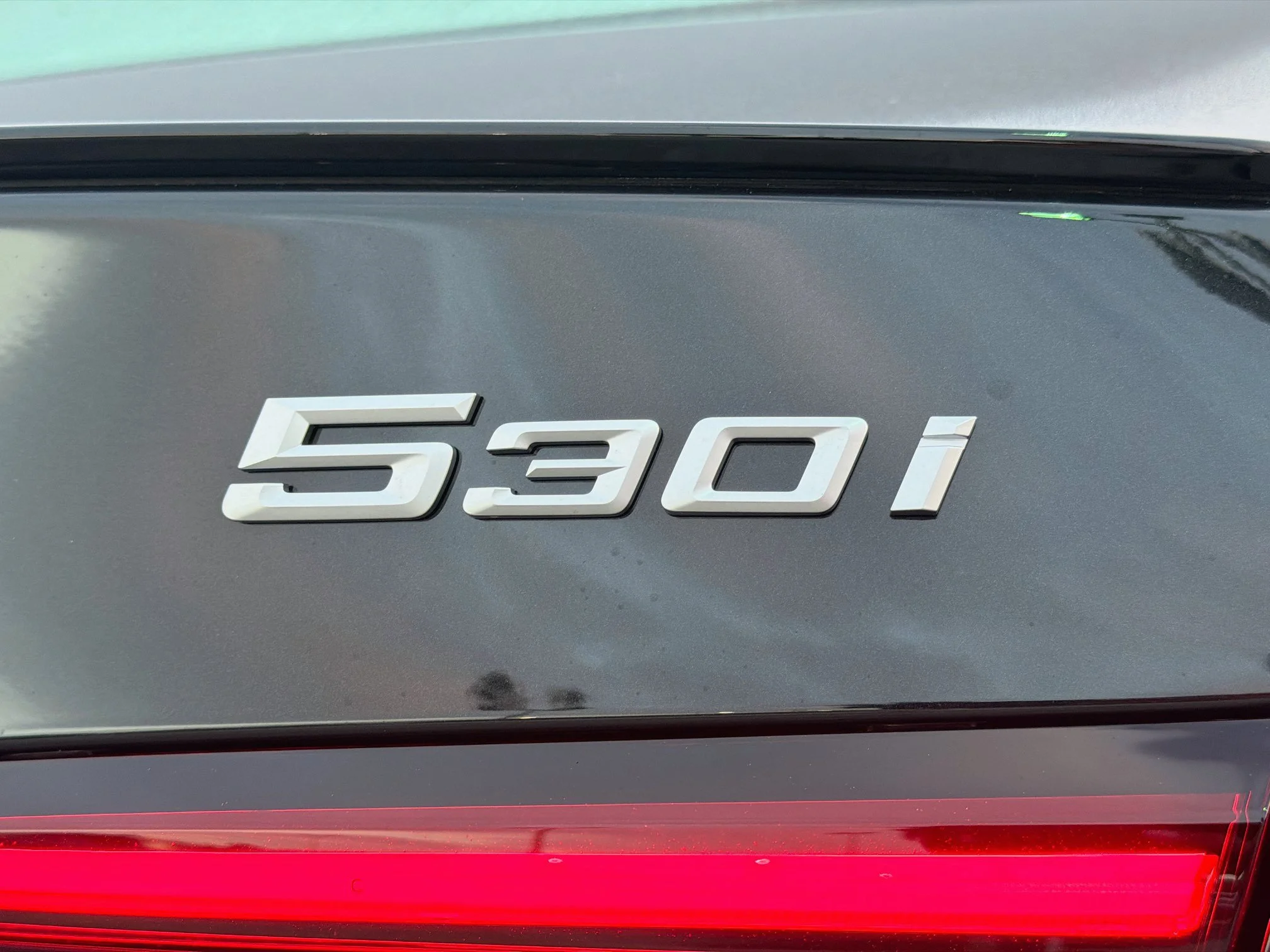 New 2027 Black Sapphire Metallic BMW 530i image 11